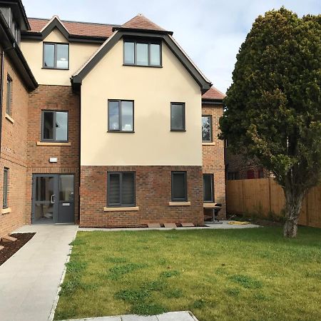 2 Bedroom 2 Bathroom Apartment 8 Including Free Parking Bromley Dış mekan fotoğraf