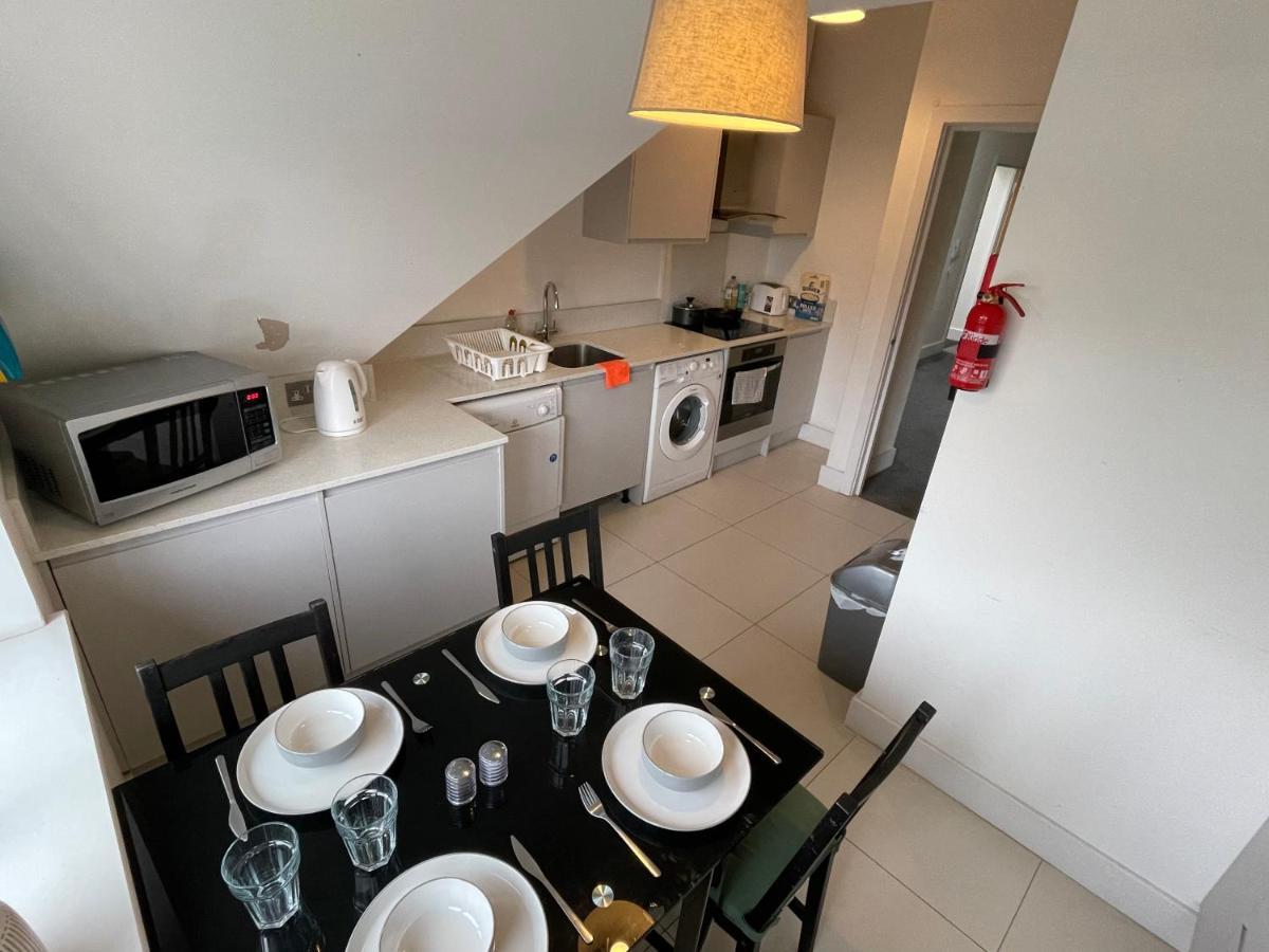 2 Bedroom 2 Bathroom Apartment 8 Including Free Parking Bromley Dış mekan fotoğraf