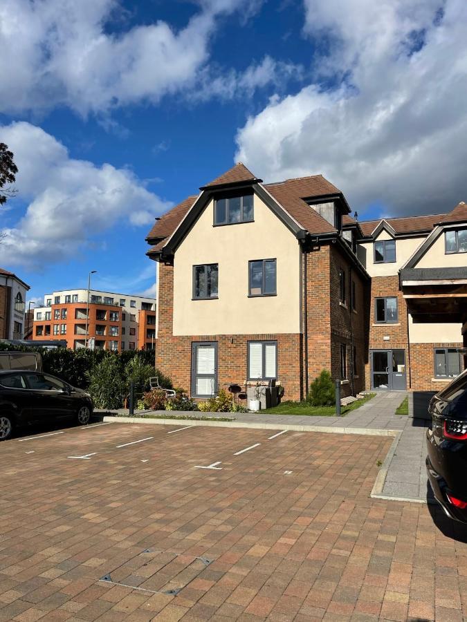 2 Bedroom 2 Bathroom Apartment 8 Including Free Parking Bromley Dış mekan fotoğraf