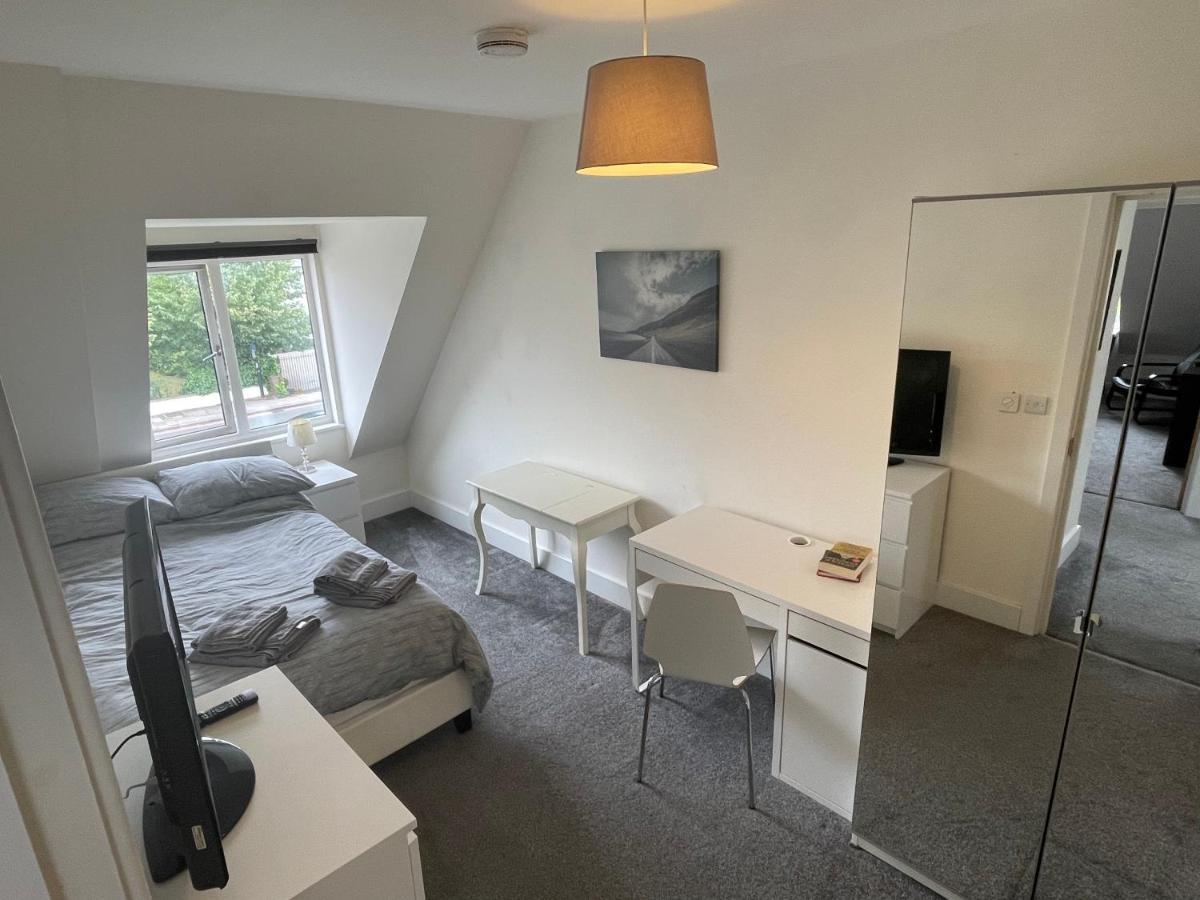 2 Bedroom 2 Bathroom Apartment 8 Including Free Parking Bromley Dış mekan fotoğraf