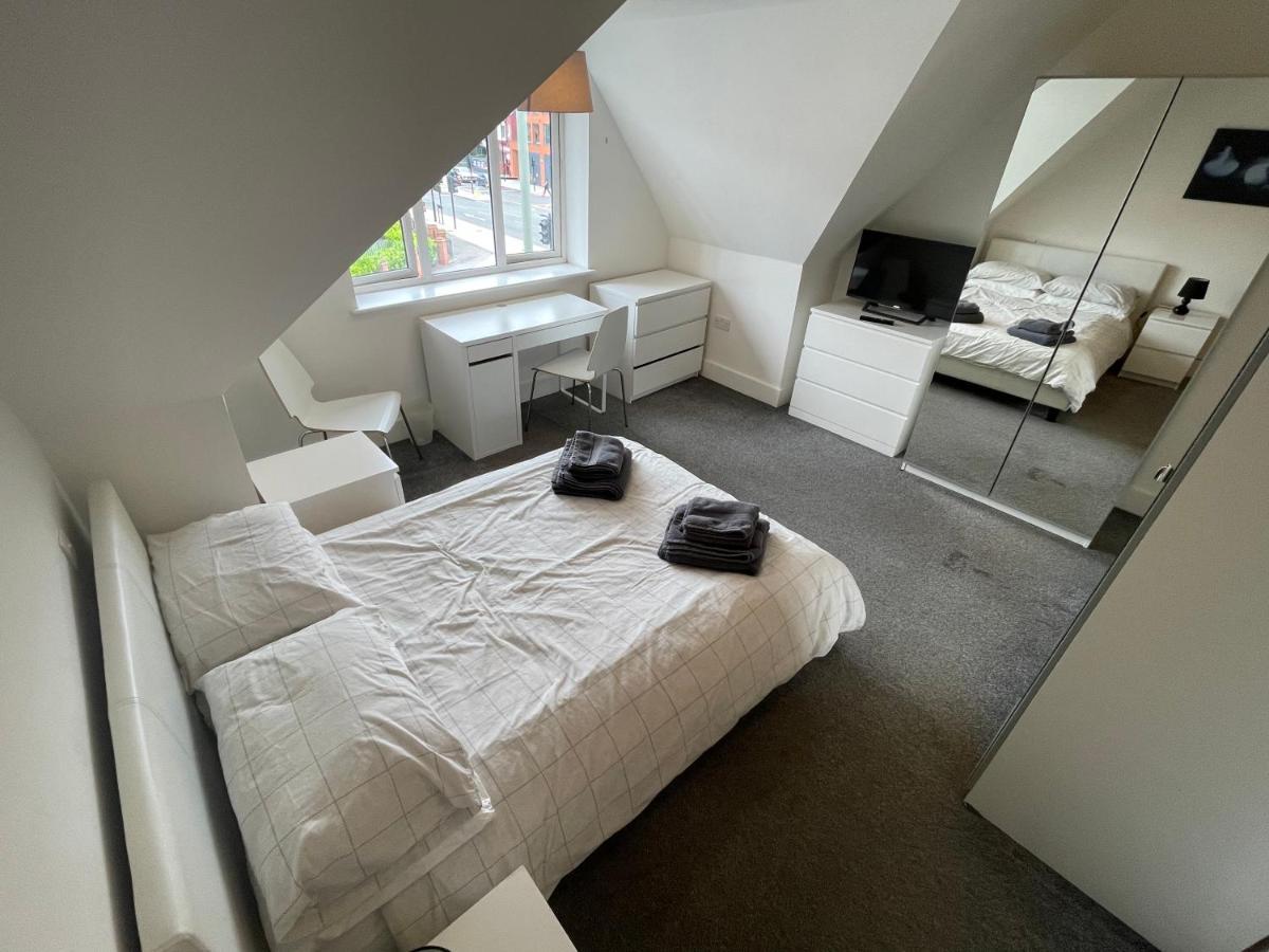 2 Bedroom 2 Bathroom Apartment 8 Including Free Parking Bromley Dış mekan fotoğraf