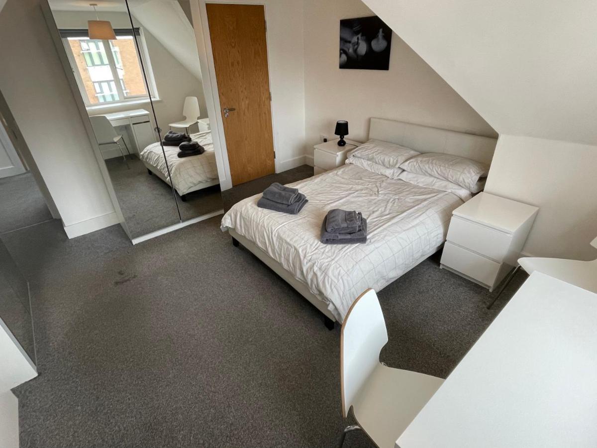 2 Bedroom 2 Bathroom Apartment 8 Including Free Parking Bromley Dış mekan fotoğraf