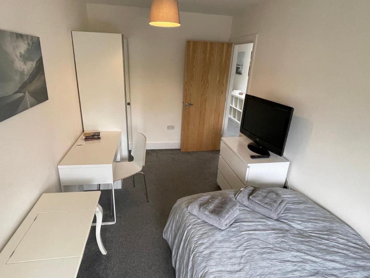 2 Bedroom 2 Bathroom Apartment 8 Including Free Parking Bromley Dış mekan fotoğraf