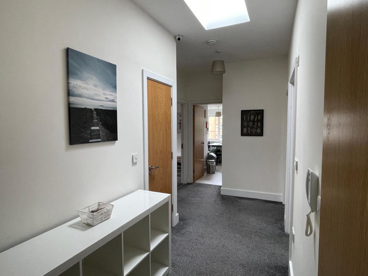 2 Bedroom 2 Bathroom Apartment 8 Including Free Parking Bromley Dış mekan fotoğraf